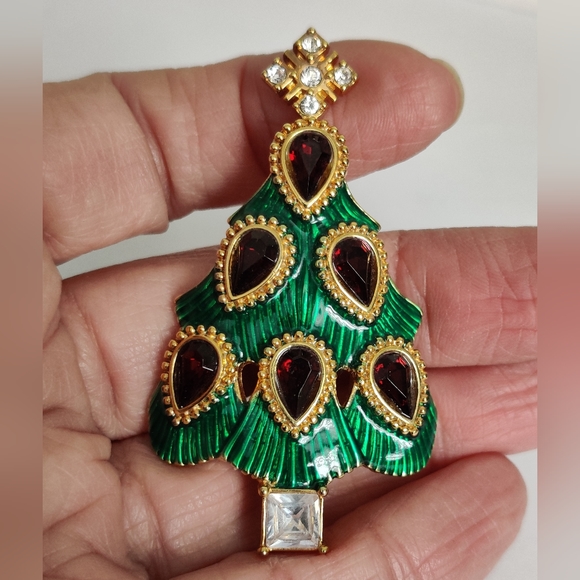 Vintage Signed Monet Christmas Tree Brooch - Picture 14 of 15